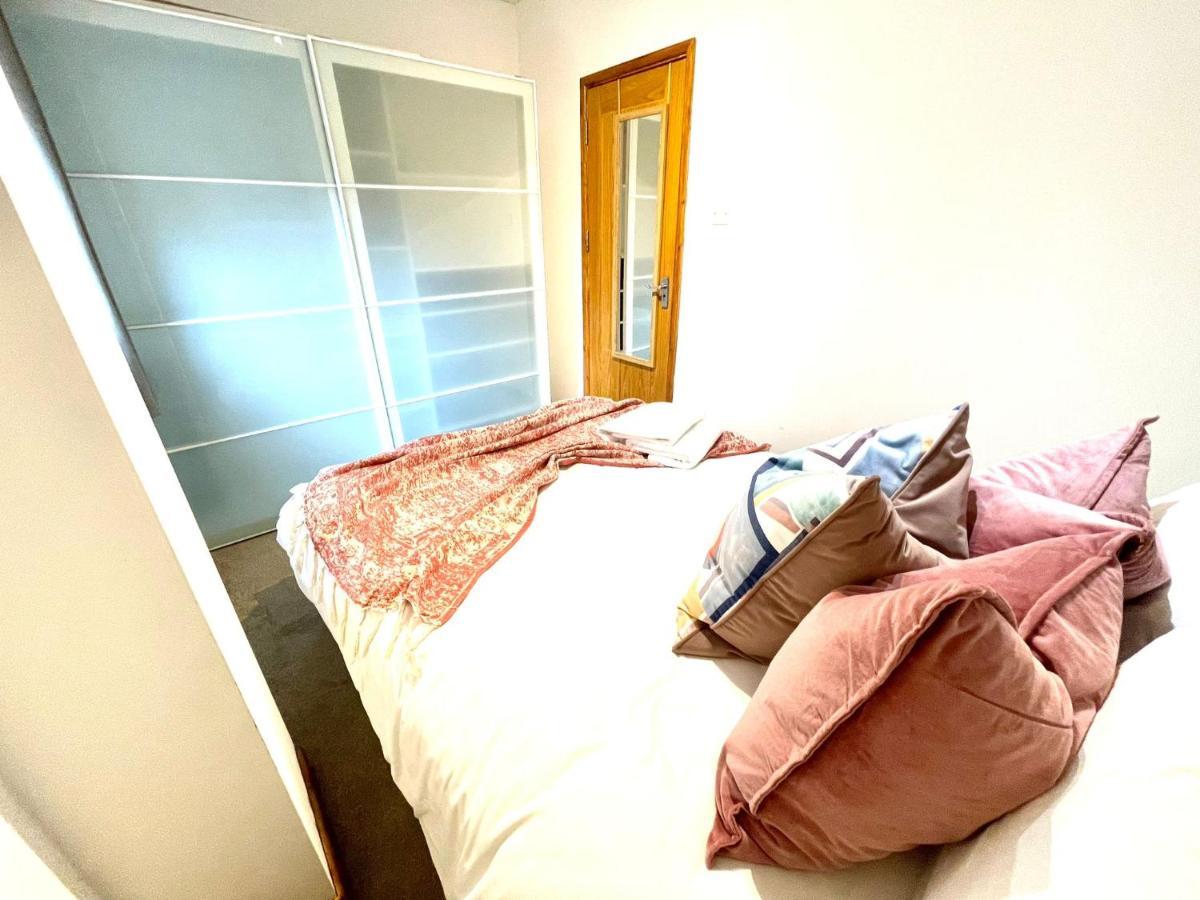 Koala & Tree - Renovated 2 Bed Apartment Ideal Location - Short Lets & Serviced Accommodation Cambridge ภายนอก รูปภาพ